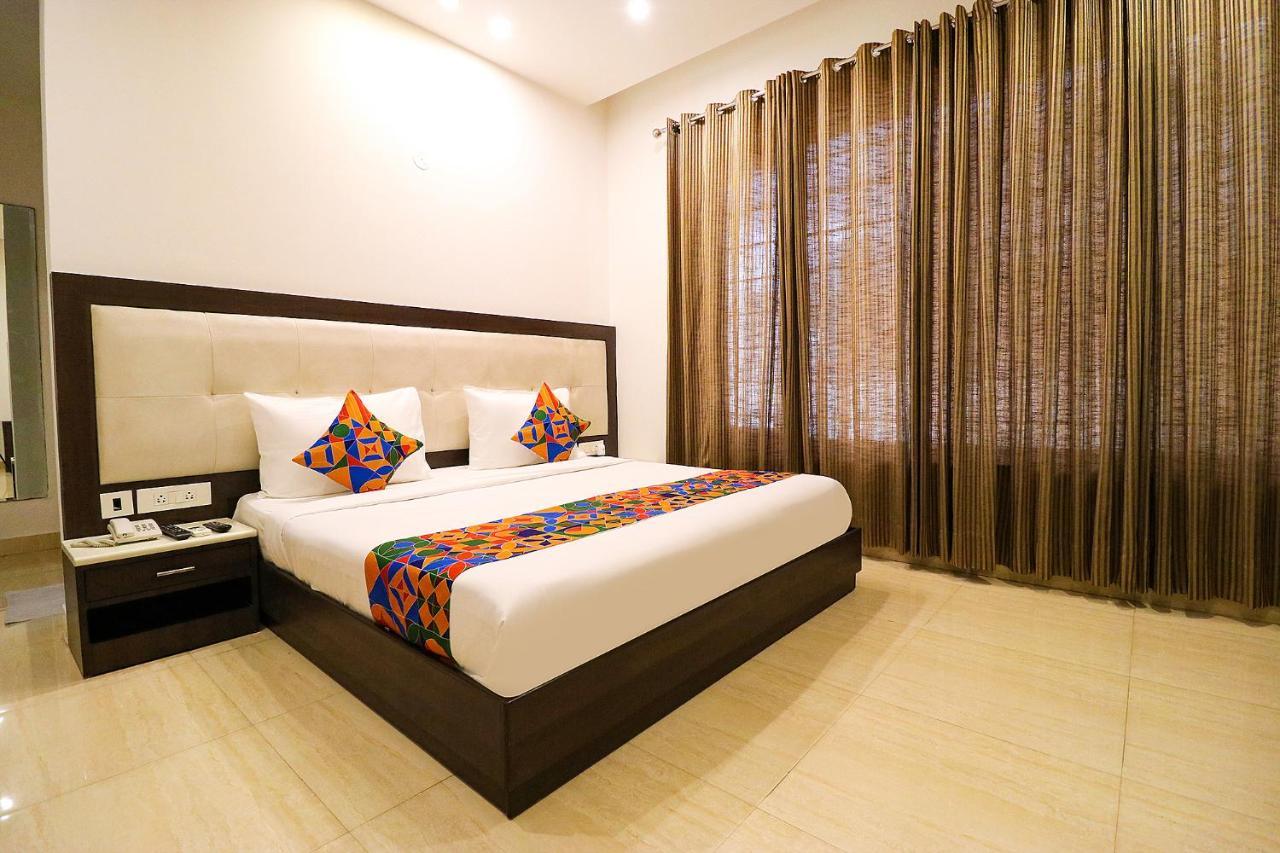 Fabhotel Oyster Villa Gurgaon Extérieur photo