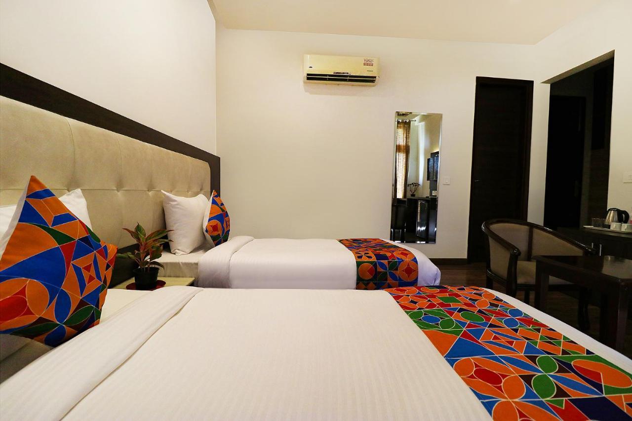 Fabhotel Oyster Villa Gurgaon Extérieur photo